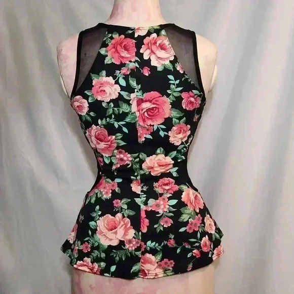 Guess Mesh Panel Peplum Tank - Picture 3 of 12